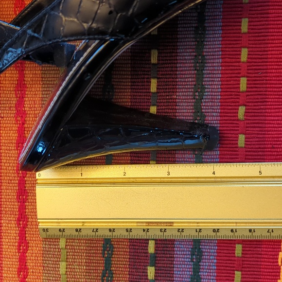 WHBM black Patten Leather Slingback heels. Size 8. - Picture 3 of 3